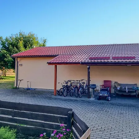 Schönes Haus In Rekowo Mit Außenpool Ferienhaus